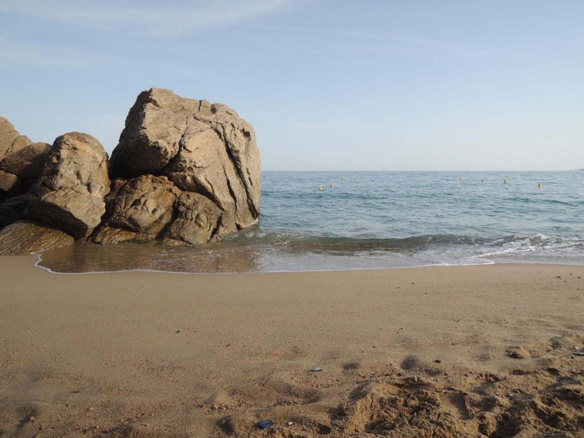 Luxury Family 2Br - Prime Location, Walk To Beach & Shopping, Sunny Balcony - Totolulu Cannes Hoche Exteriér fotografie