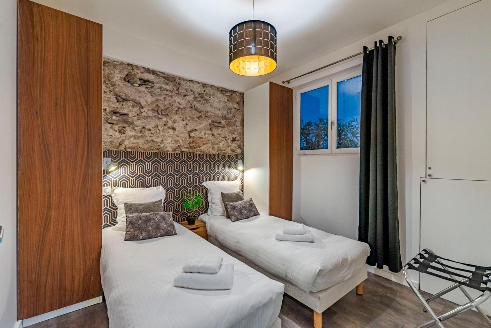 Luxury Family 2Br - Prime Location, Walk To Beach & Shopping, Sunny Balcony - Totolulu Cannes Hoche Exteriér fotografie
