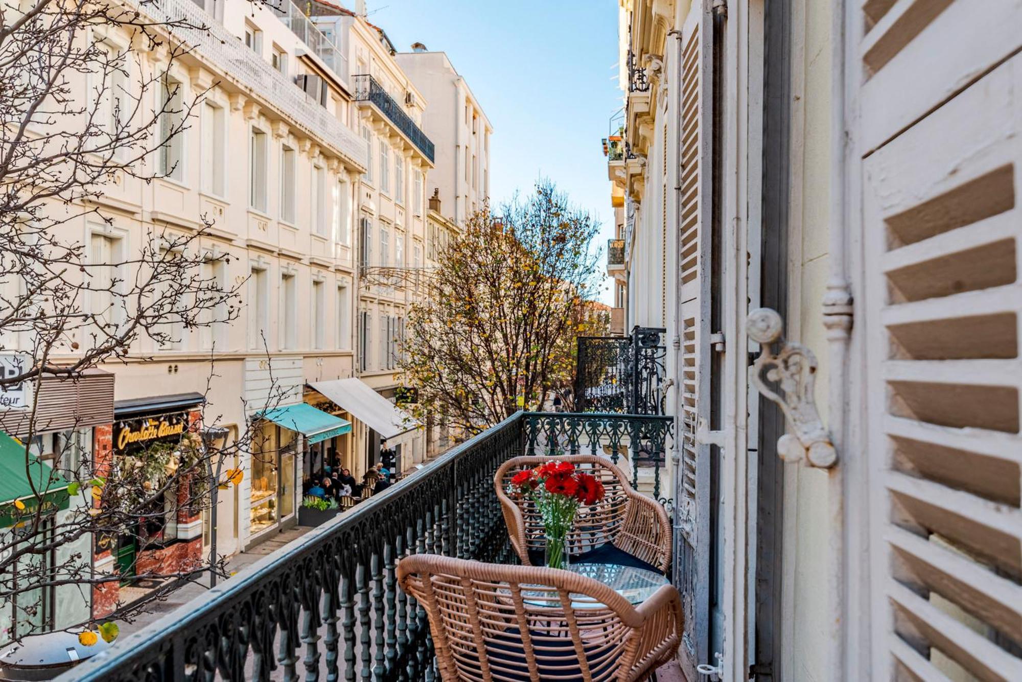 Luxury Family 2Br - Prime Location, Walk To Beach & Shopping, Sunny Balcony - Totolulu Cannes Hoche Exteriér fotografie