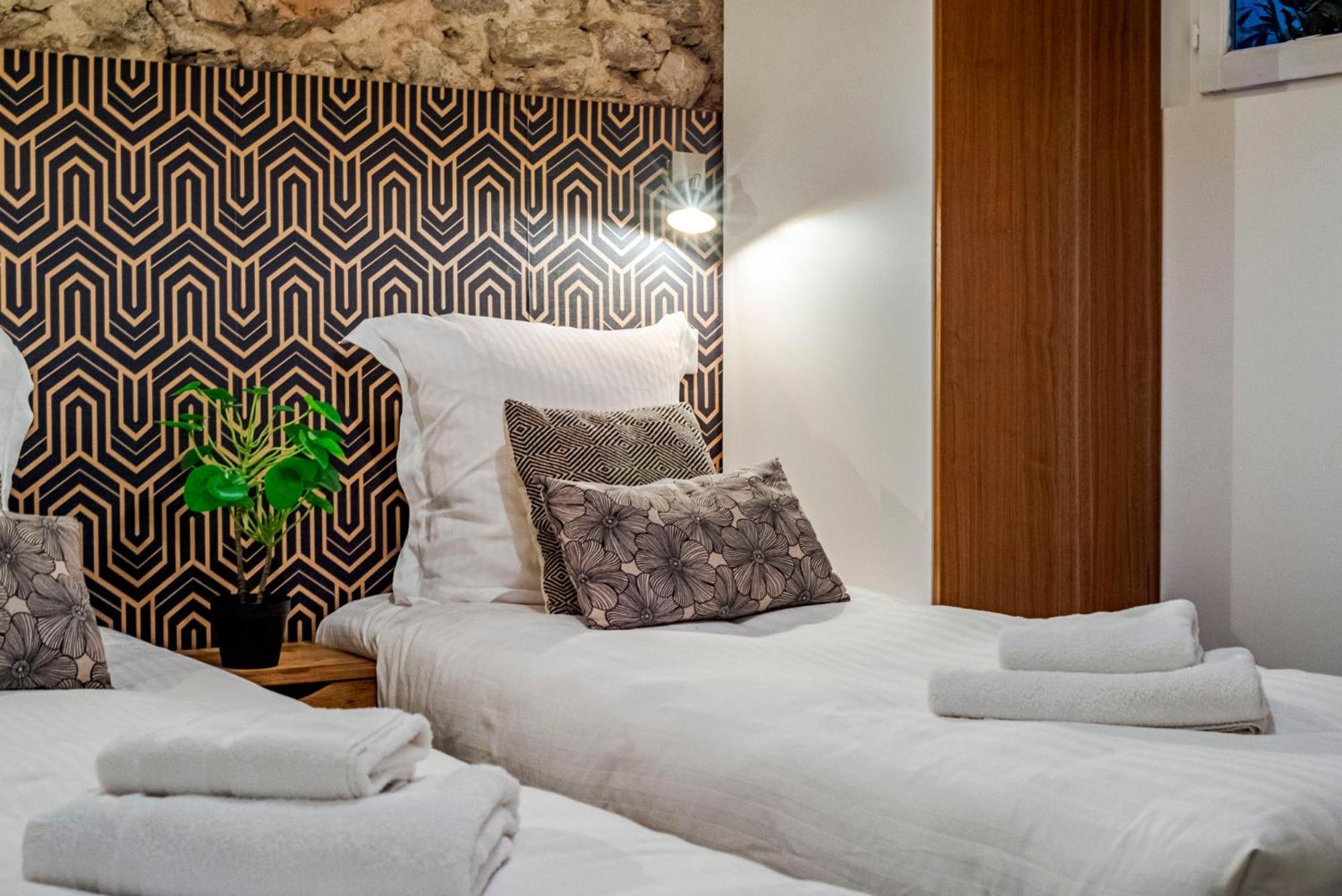 Luxury Family 2Br - Prime Location, Walk To Beach & Shopping, Sunny Balcony - Totolulu Cannes Hoche Exteriér fotografie