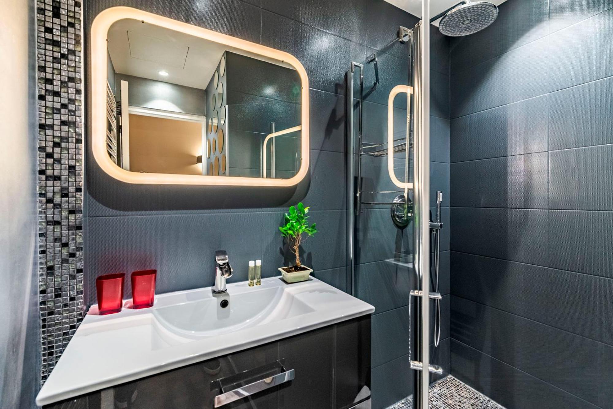 Luxury Family 2Br - Prime Location, Walk To Beach & Shopping, Sunny Balcony - Totolulu Cannes Hoche Exteriér fotografie