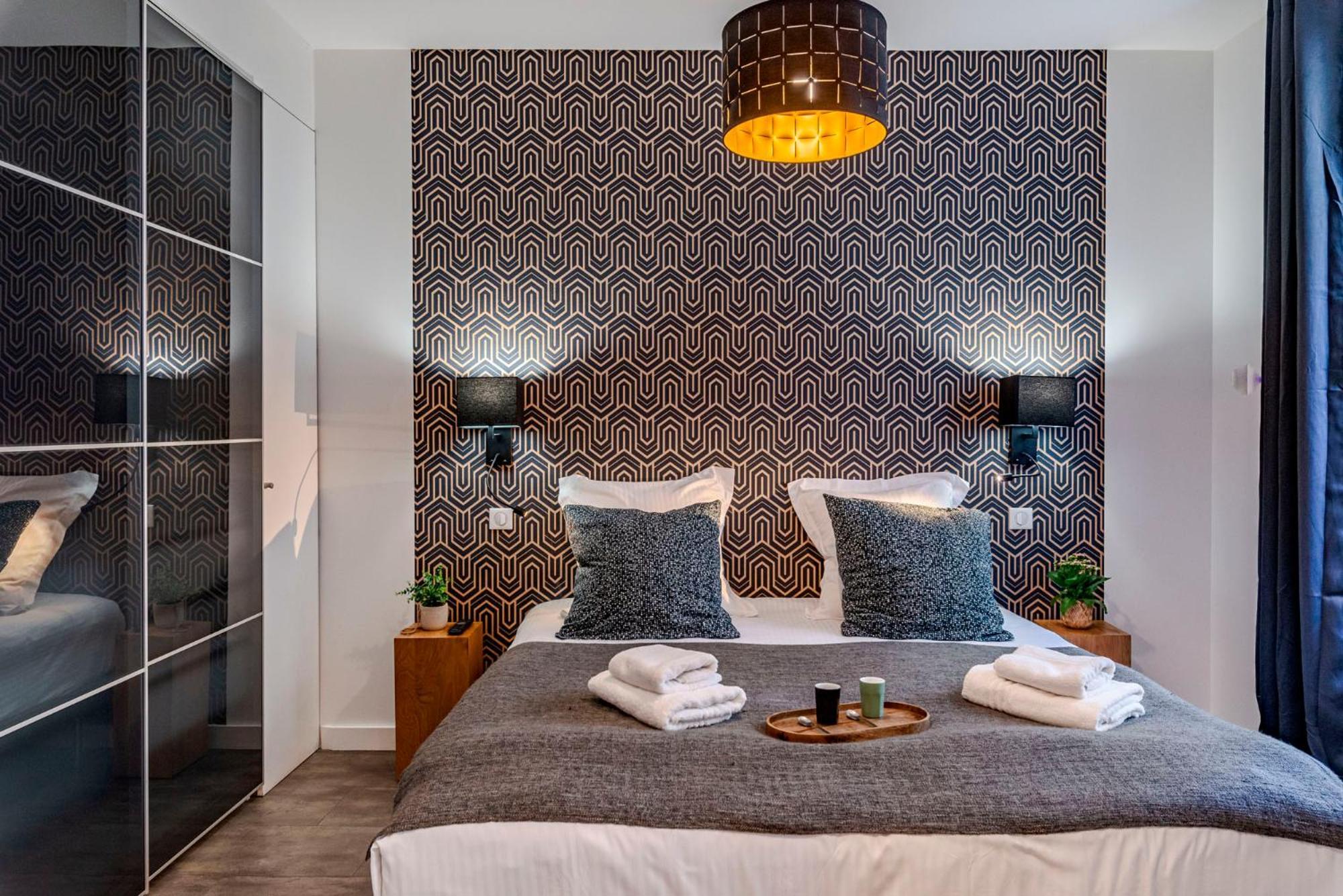 Luxury Family 2Br - Prime Location, Walk To Beach & Shopping, Sunny Balcony - Totolulu Cannes Hoche Exteriér fotografie