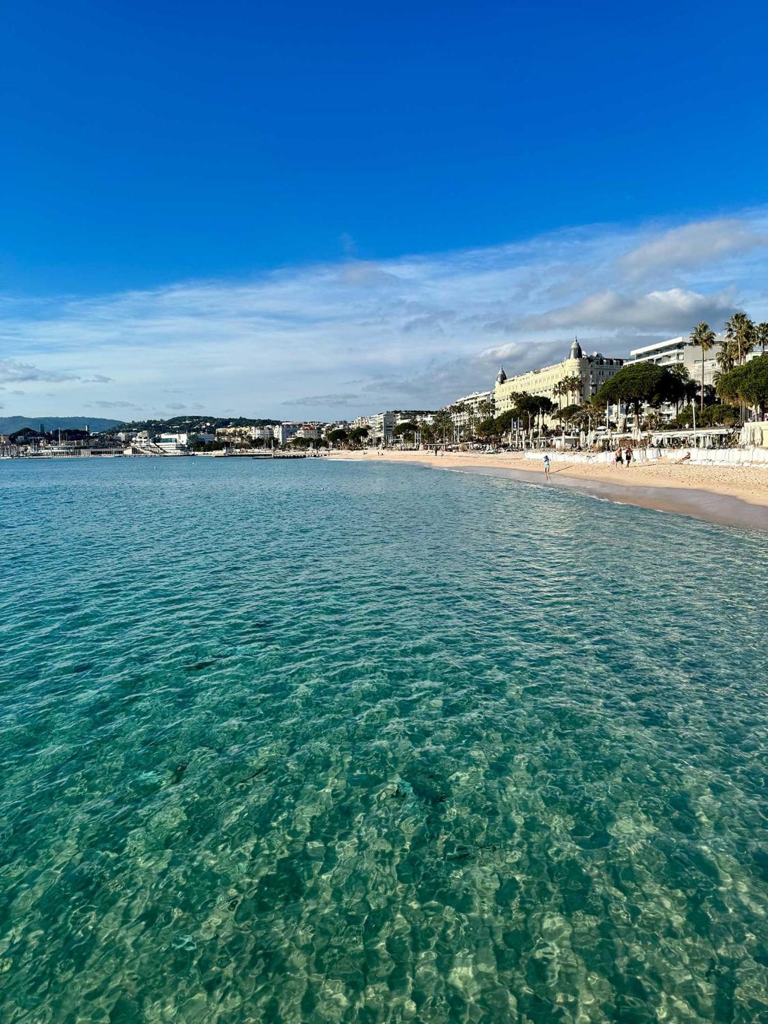 Luxury Family 2Br - Prime Location, Walk To Beach & Shopping, Sunny Balcony - Totolulu Cannes Hoche Exteriér fotografie