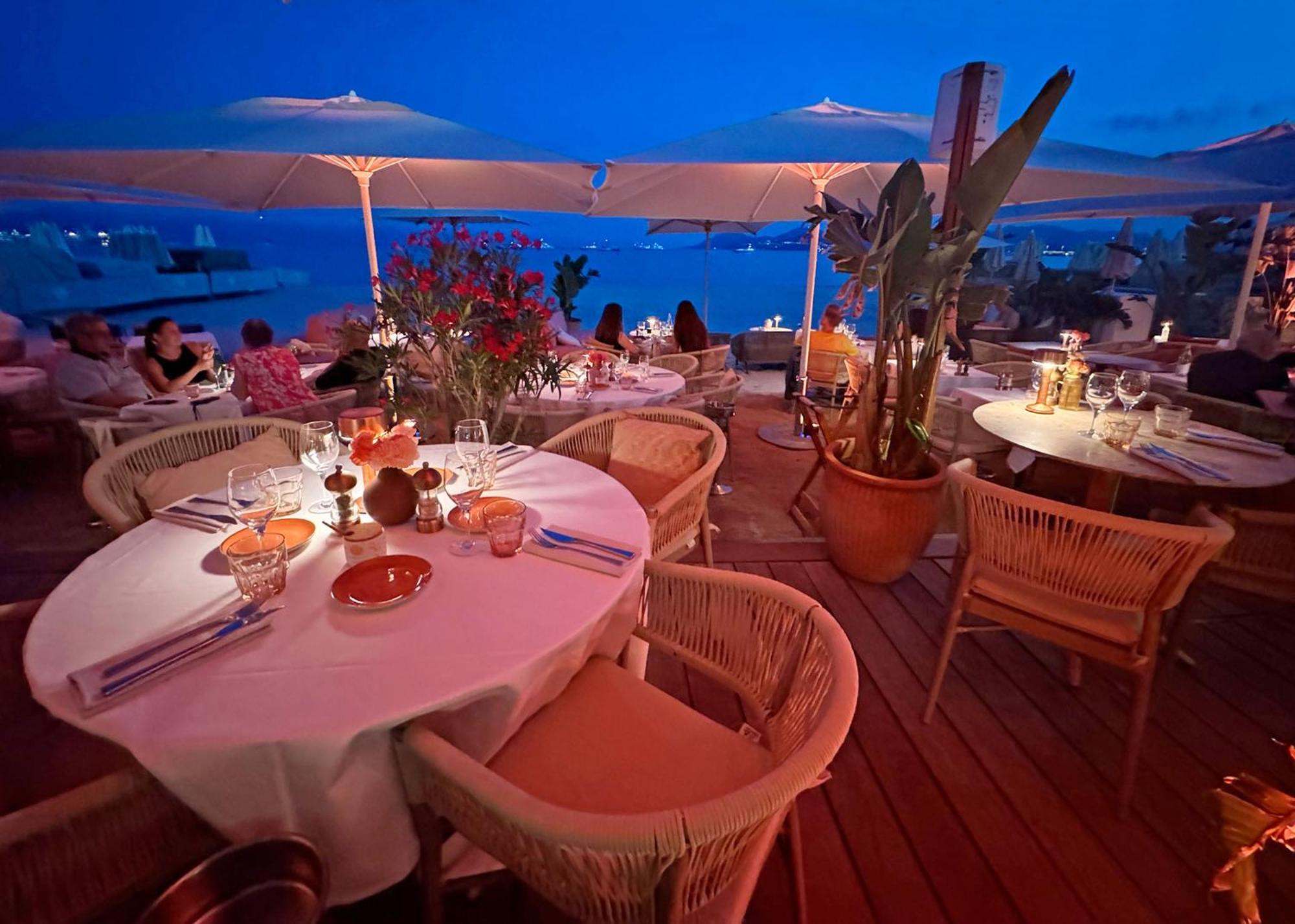 Luxury Family 2Br - Prime Location, Walk To Beach & Shopping, Sunny Balcony - Totolulu Cannes Hoche Exteriér fotografie